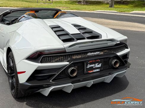 Used 2021 Lamborghini Huracan EVO RWD image 52