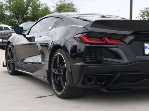 Used 2023 Chevrolet Corvette Stingray Preferred Cpe w/ Z51 Performance Package RWD image 11