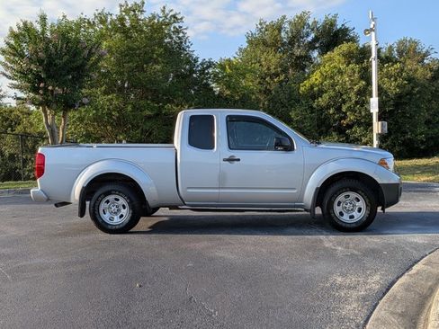 Used 2018 Nissan Frontier S RWD image 4