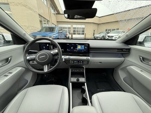 Certified 2025 Hyundai Kona Limited image 19