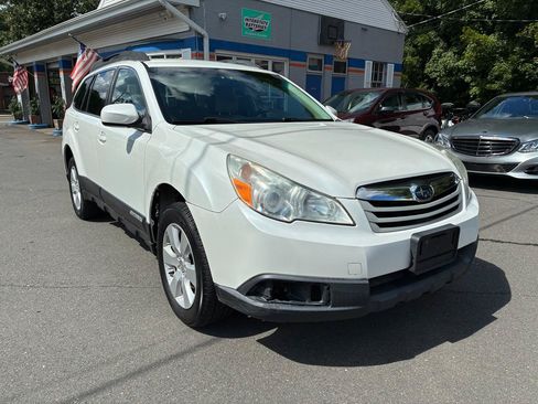 Used 2012 Subaru Outback 2.5i Premium w/ All-Weather Pkg AWD/4WD image 7