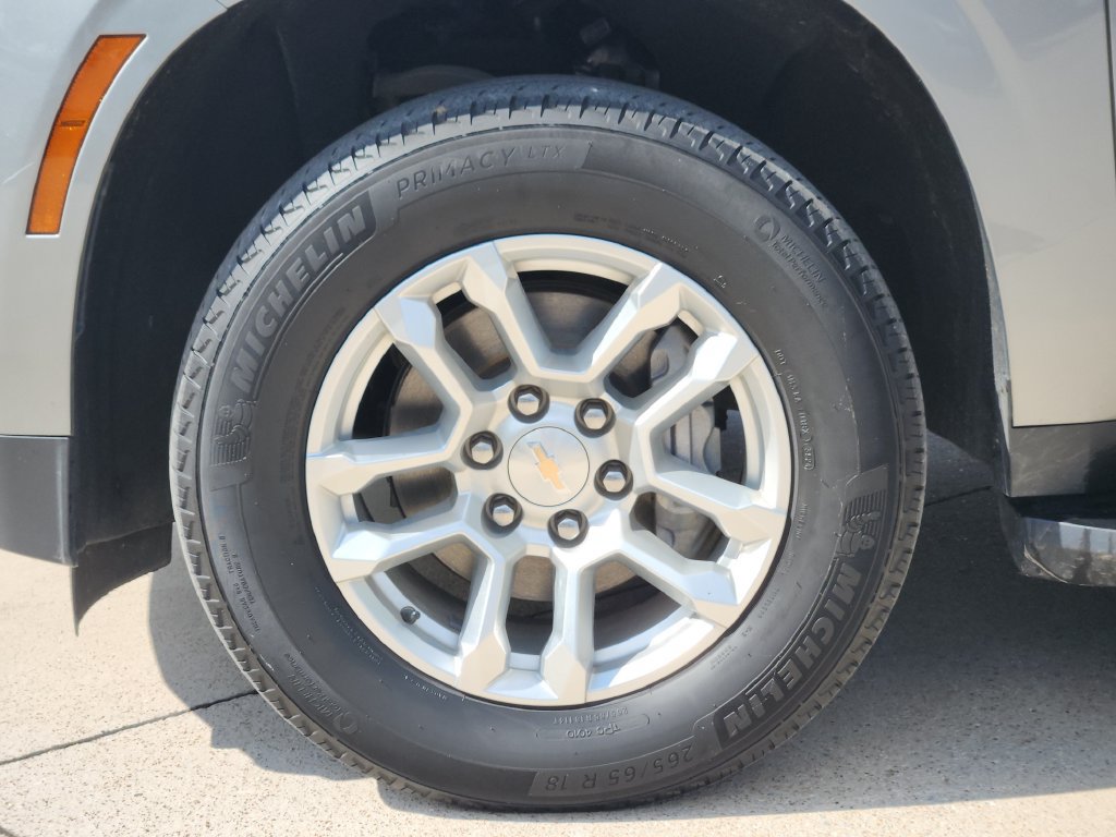 Used 2025 Chevrolet Tahoe LT RWD image 19