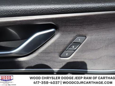 Used 2024 Jeep Grand Cherokee Limited w/ Black Appearance Package AWD/4WD image 21