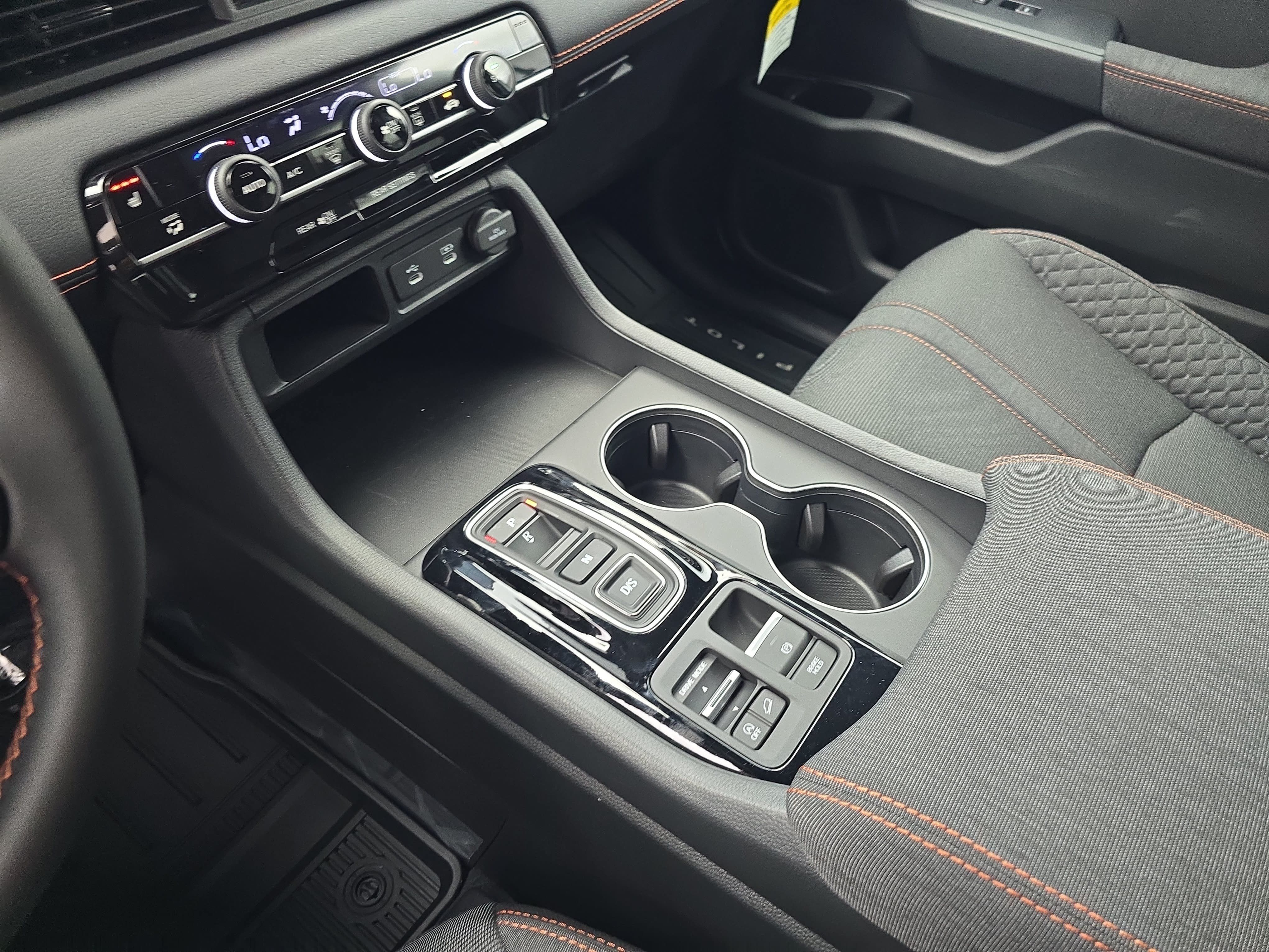 New 2026 Honda Pilot Sport image 26