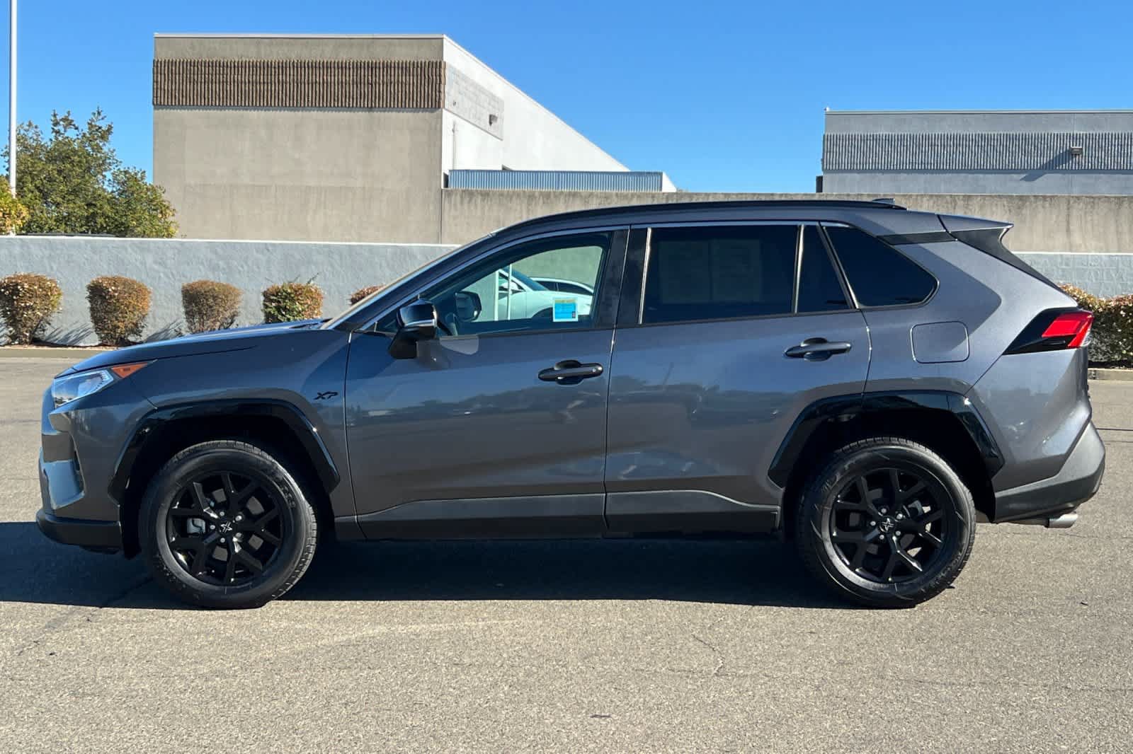 Certified 2021 Toyota RAV4 XLE FWD image 9