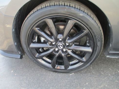 Used 2021 MAZDA MAZDA3 Premium Plus image 14