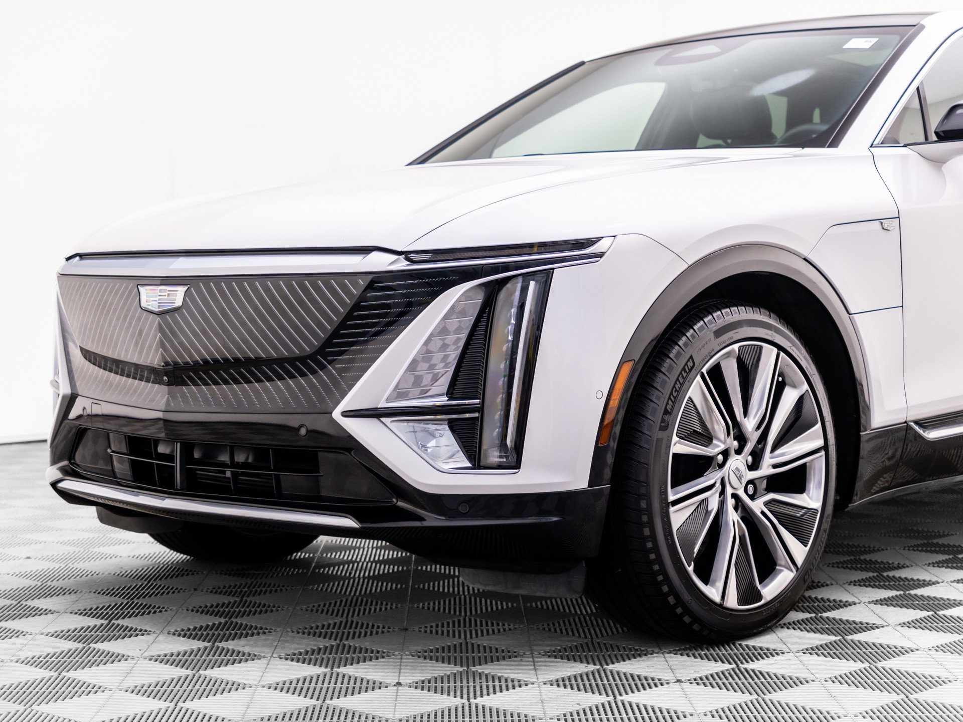 Used 2025 Cadillac Lyriq Luxury w/ Nappa Leather Package AWD/4WD image 42