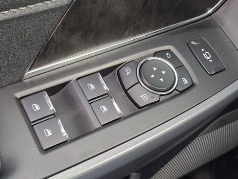 Used 2024 Ford F250 Lariat image 31