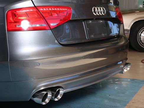 Used 2014 Audi S8 AWD/4WD image 37