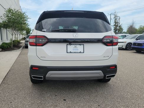 Certified 2025 Honda Pilot Elite image 5