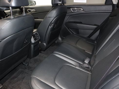 Used 2024 Kia Sportage EX image 21