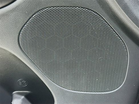 Used 2022 Jeep Grand Cherokee Laredo E image 18