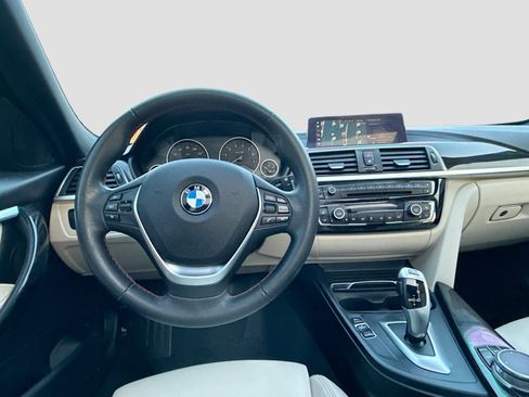 Used 2018 BMW 330i xDrive Wagon image 11