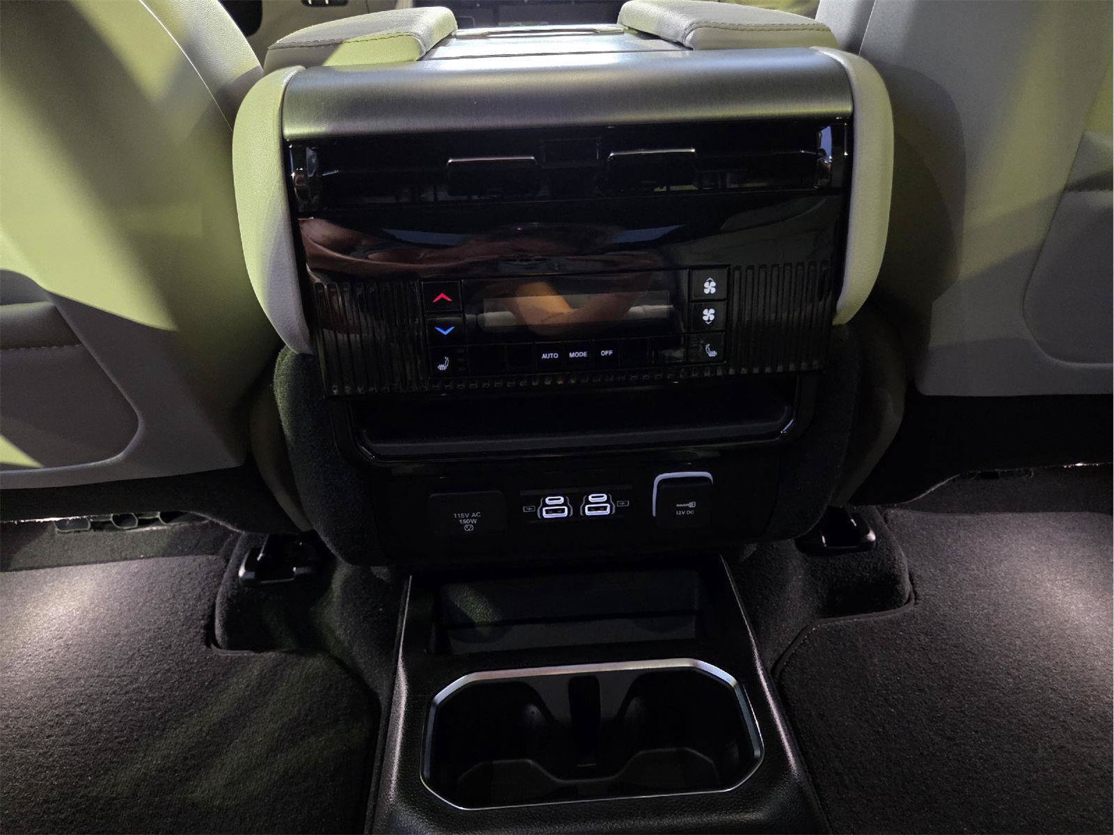 New 2026 Jeep Grand Wagoneer L Limited AWD/4WD image 21