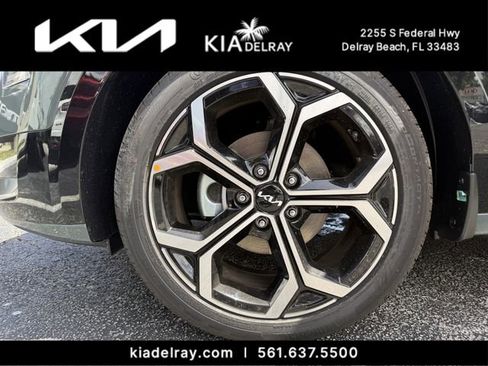 New 2026 Kia Niro SX Touring FWD image 32