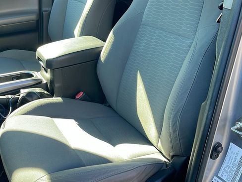 Used 2016 Toyota Tacoma SR5 image 13