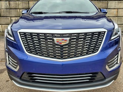 Certified 2023 Cadillac XT5 Premium Luxury image 9