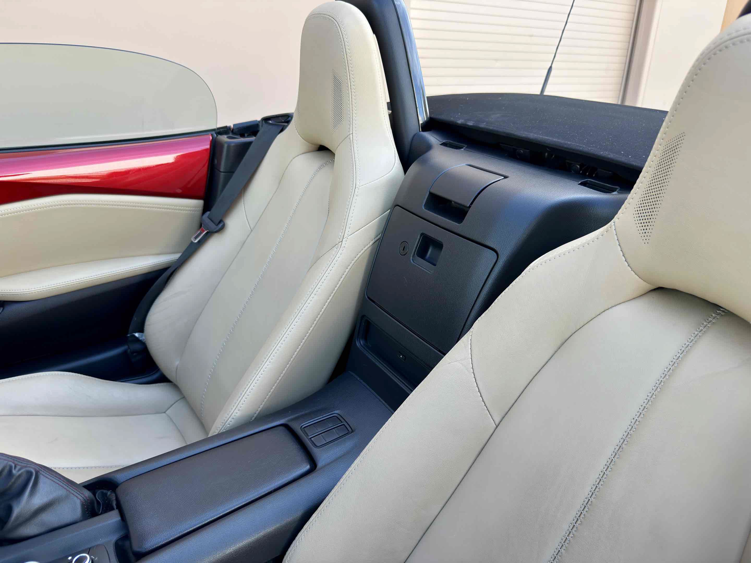 Used 2016 MAZDA MX-5 Miata Grand Touring RWD image 39