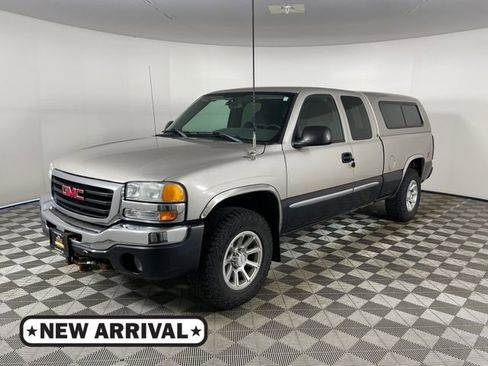 Used 2004 GMC Sierra 1500 SLE w/ Light Duty Power Package image 1