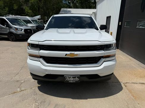 Used 2016 Chevrolet Silverado 1500 Custom w/ Custom Convenience Package AWD/4WD image 3