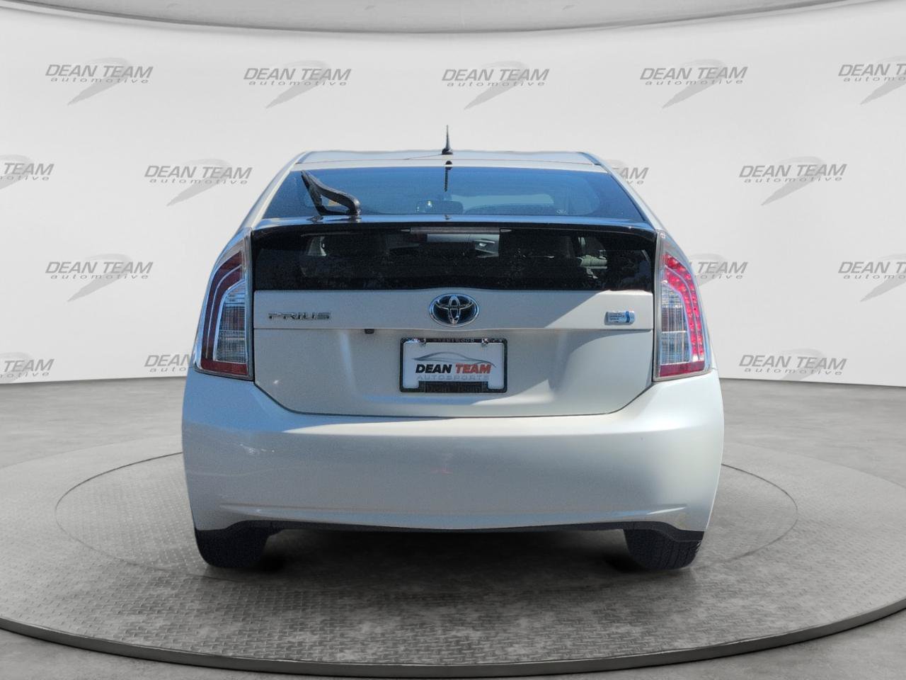 Used 2015 Toyota Prius Two FWD image 6