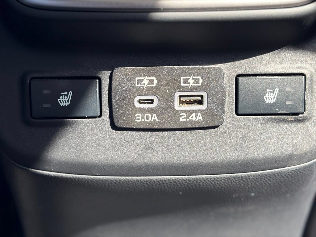 Used 2024 Subaru Outback Limited AWD/4WD image 18