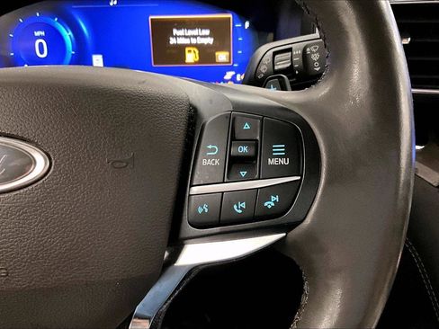 Certified 2020 Ford Explorer Platinum w/ Premium Technology Package image 18