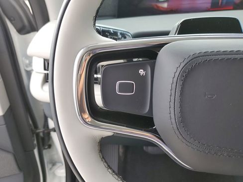 New 2025 Lincoln Navigator Reserve AWD/4WD image 25