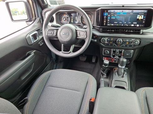 Used 2026 Jeep Wrangler Unlimited Sport AWD/4WD image 15