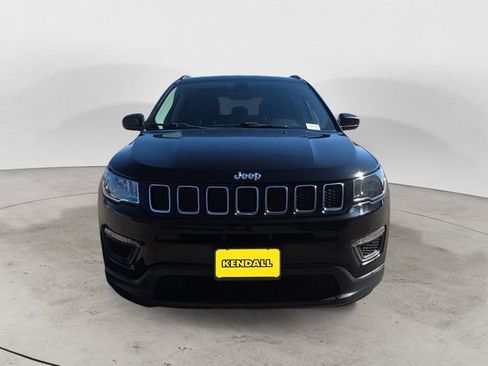 Used 2018 Jeep Compass Sport w/ Tech Group FWD image 8
