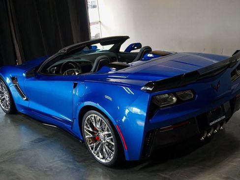 Used 2015 Chevrolet Corvette Z06 w/ 3LZ Preferred Equipment Group RWD image 57