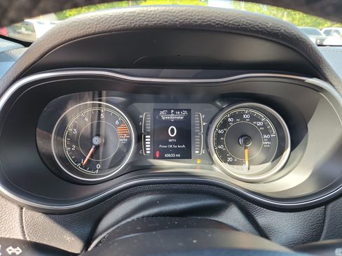 Certified 2019 Jeep Cherokee Latitude Plus image 10