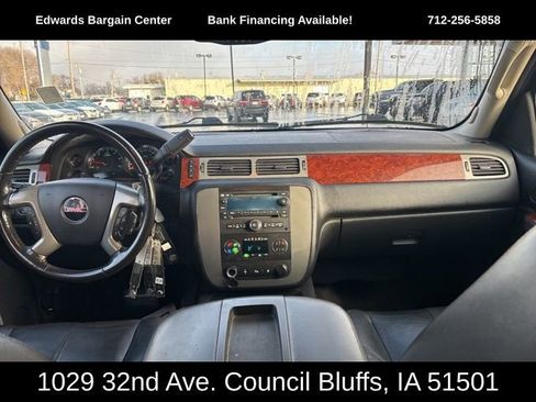 Used 2010 GMC Yukon XL SLT w/ SLT-2 Equipment Package image 13