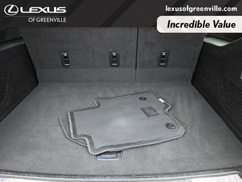 Used 2023 Chevrolet Suburban Premier RWD image 32