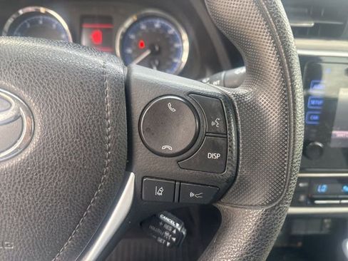 Used 2017 Toyota Corolla LE image 11