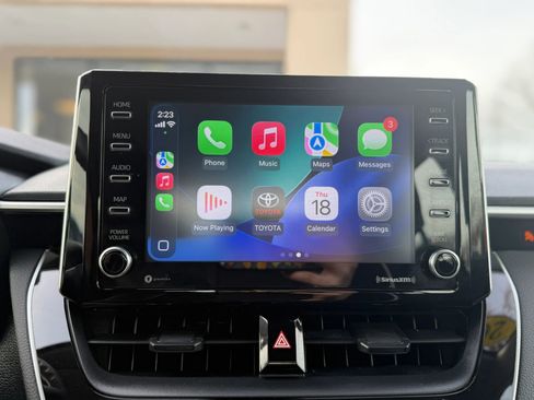 Used 2021 Toyota Corolla LE image 24