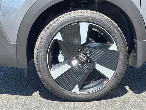 New 2026 Nissan Kicks SR FWD image 32