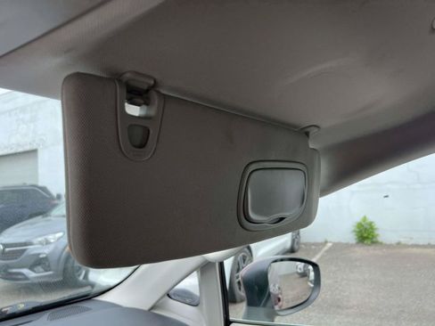 Certified 2023 Chrysler Pacifica Touring-L FWD image 32