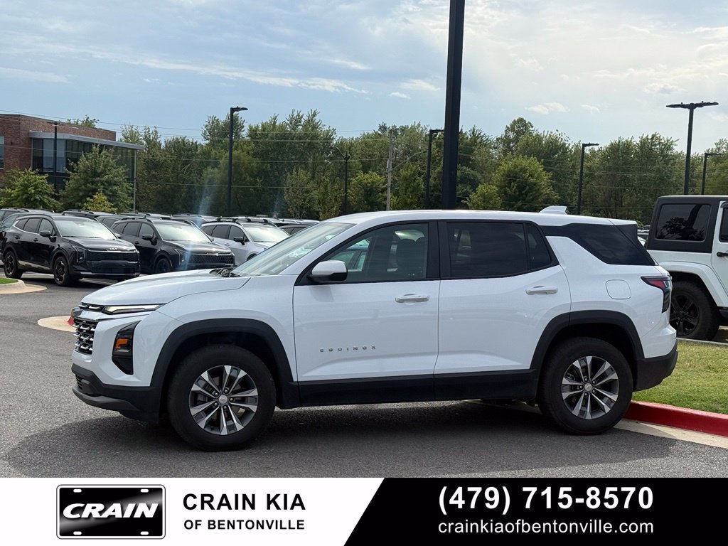 Used 2025 Chevrolet Equinox LT AWD/4WD image 4