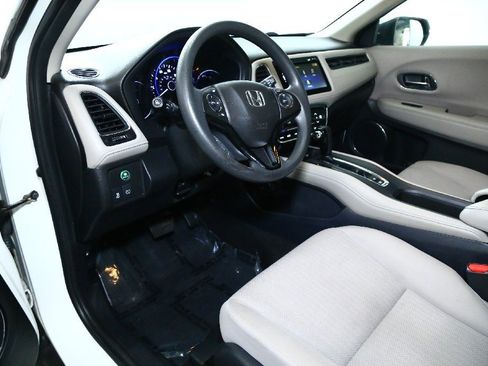 Used 2018 Honda HR-V EX image 17
