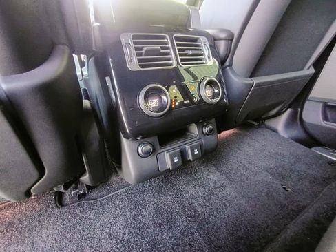 Used 2020 Land Rover Range Rover HSE image 57