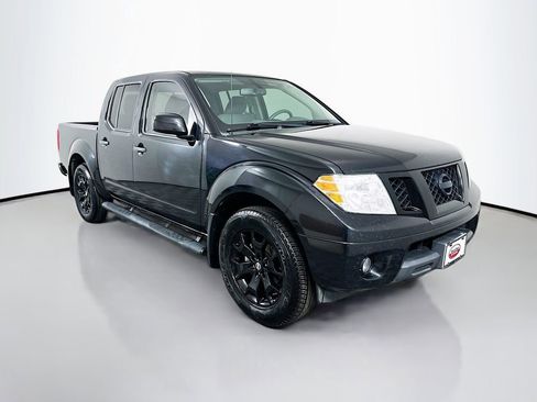 Used 2020 Nissan Frontier SV w/ Midnight Edition Floor Mats image 3