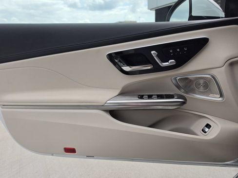 Used 2026 Mercedes-Benz CLE 300 4MATIC Cabriolet image 18