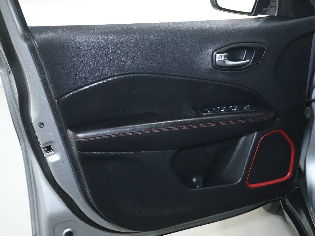 Used 2021 Jeep Compass Trailhawk AWD/4WD image 15