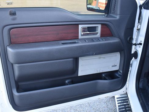 Used 2013 Ford F150 King Ranch w/ King Ranch Luxury Pkg image 33