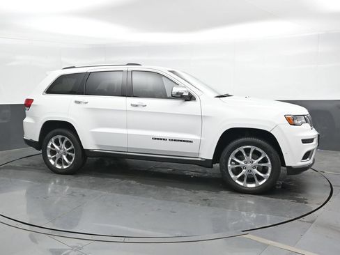 Used 2020 Jeep Grand Cherokee Summit AWD/4WD image 3