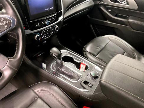 Used 2023 Chevrolet Traverse LT image 21