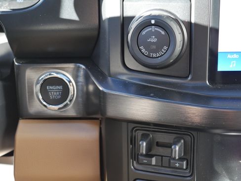 Used 2024 Ford F250 Lariat w/ Lariat Ultimate Package image 9