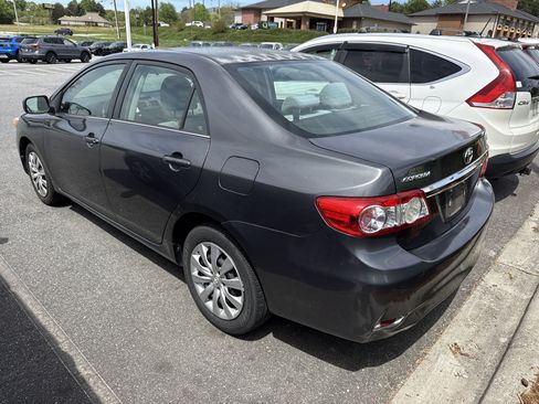 Used 2013 Toyota Corolla LE image 7