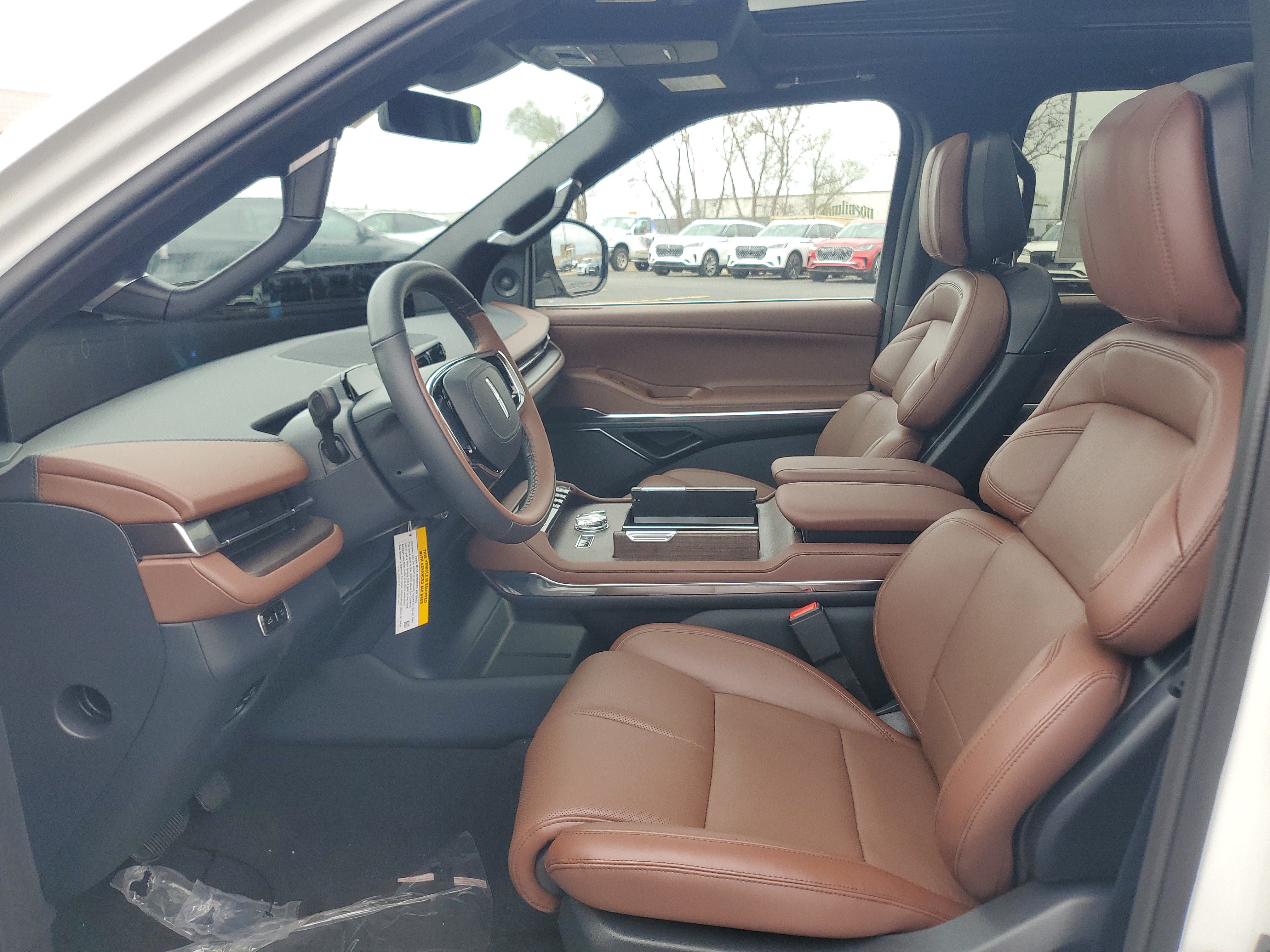 New 2026 Lincoln Navigator Reserve AWD/4WD image 12